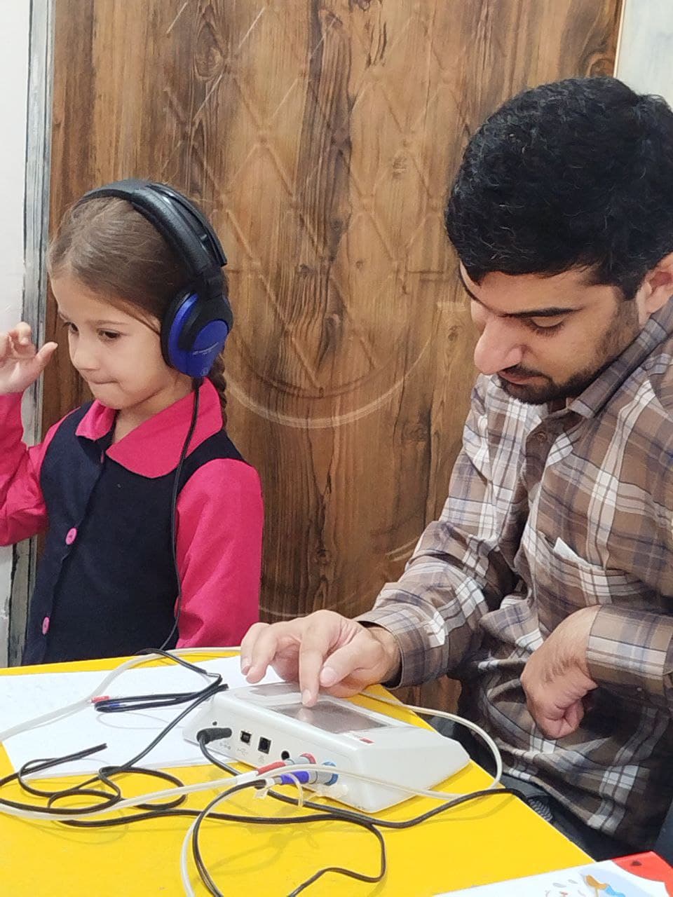 دبستان و پیش دبستان پسرانه و دخترانه مهر مادر